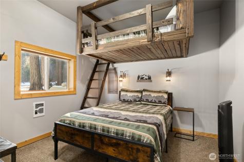 661 W Pacific Avenue Ronald WA 98940