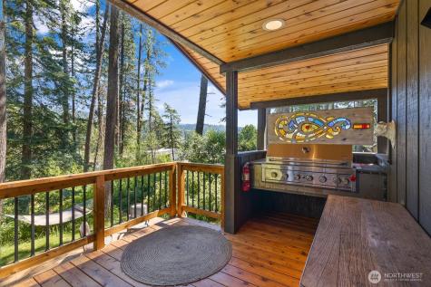 661 W Pacific Avenue Ronald WA 98940