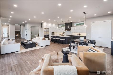 8814 NE Juanita Drive Kirkland WA 98034