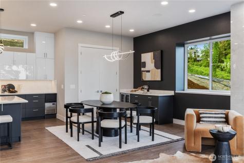 8814 NE Juanita Drive Kirkland WA 98034