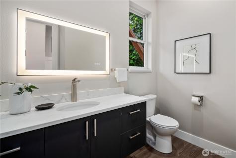 8814 NE Juanita Drive Kirkland WA 98034
