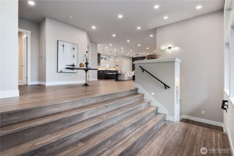 8814 NE Juanita Drive Kirkland WA 98034