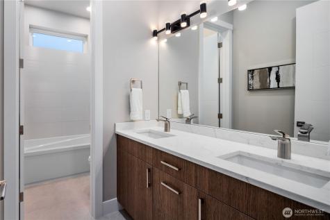 8814 NE Juanita Drive Kirkland WA 98034