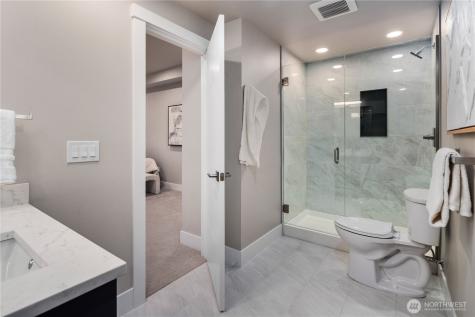 8814 NE Juanita Drive Kirkland WA 98034