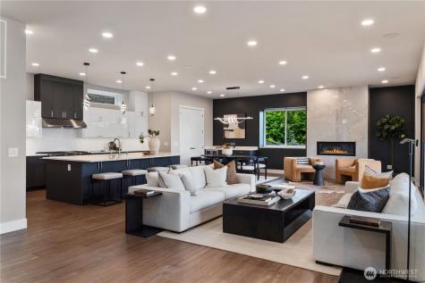 8814 NE Juanita Drive Kirkland WA 98034