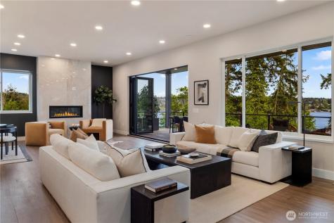 8814 NE Juanita Drive Kirkland WA 98034