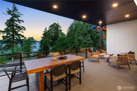 8814 NE Juanita Drive Kirkland WA 98034