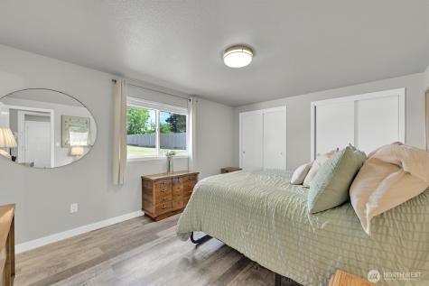 18232 Township Court SW Rochester WA 98579