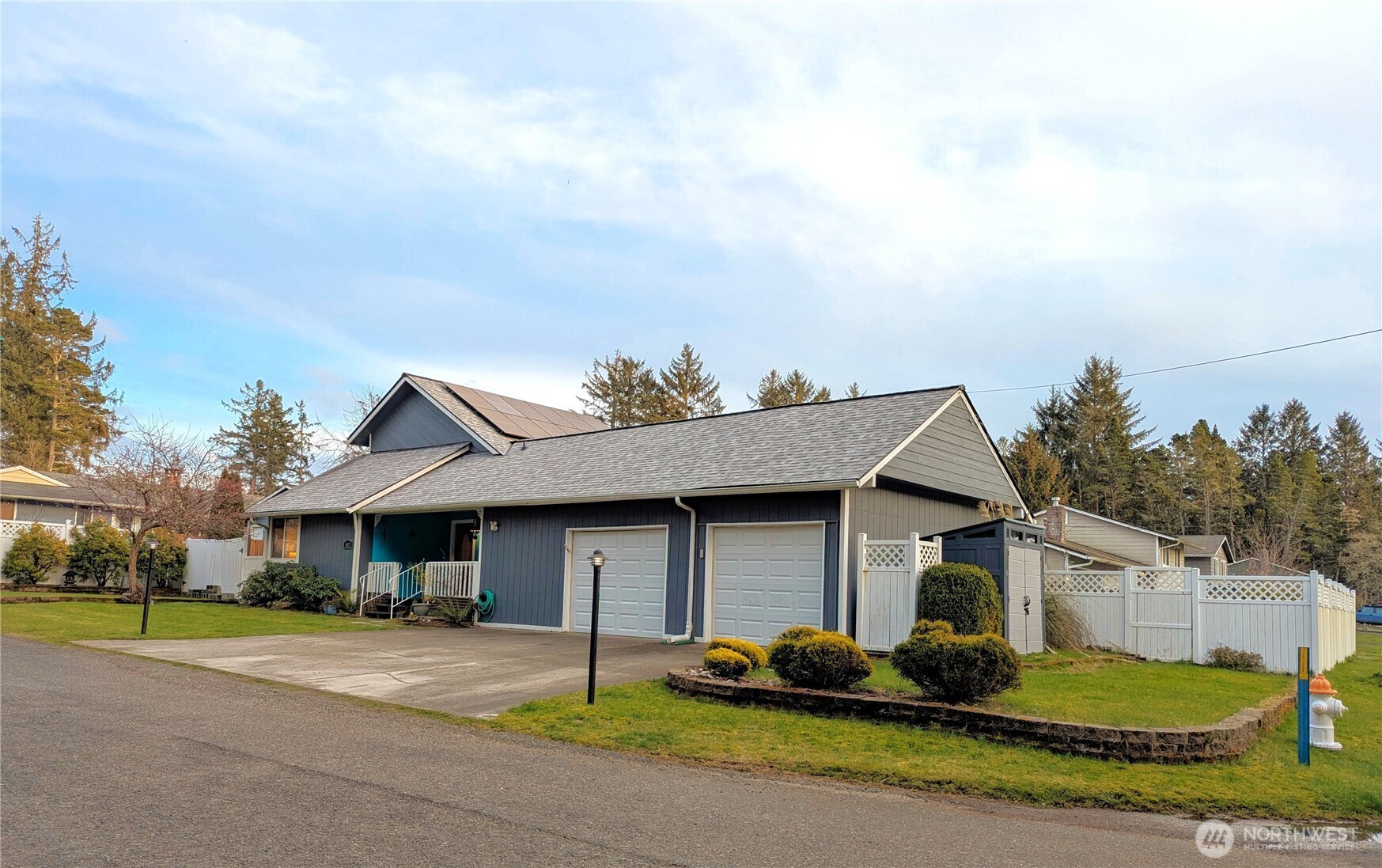 417 W Elizabeth Avenue Westport WA 98595