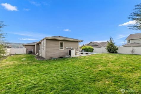 3512 Dianna Way Wenatchee WA 98801