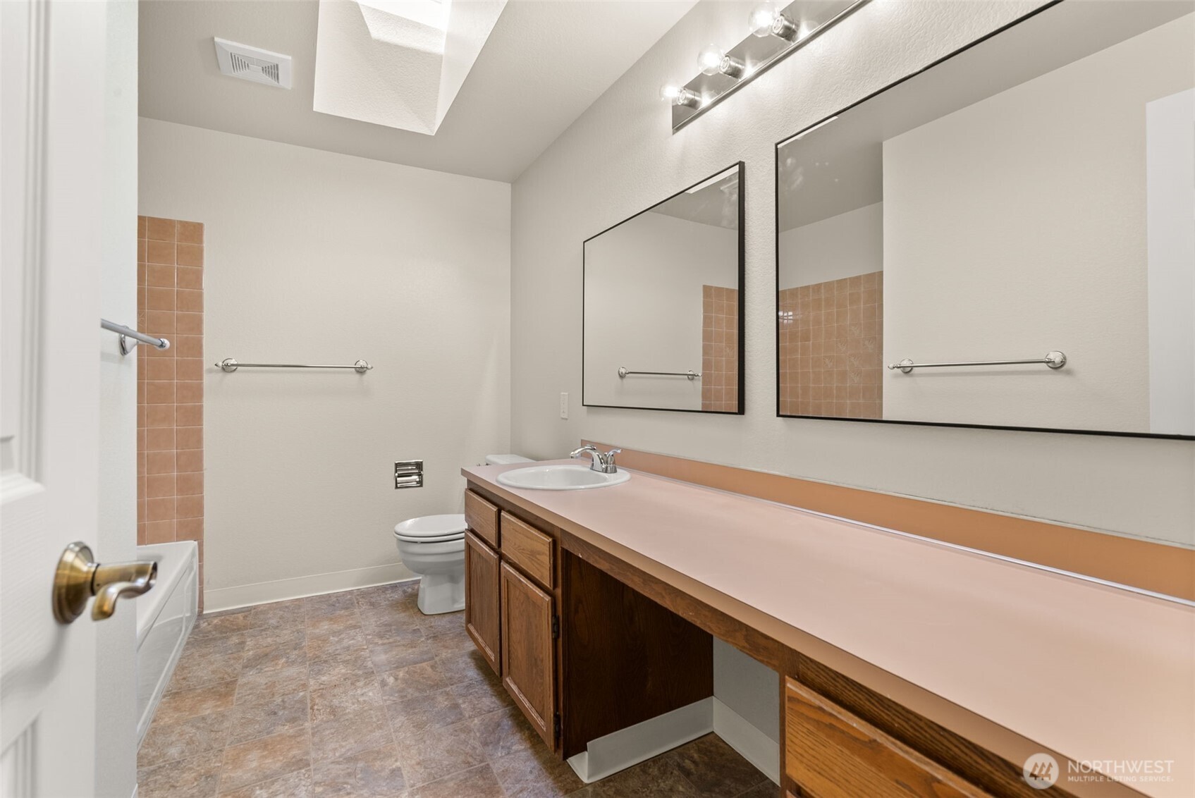 13603 SE 239th Street Kent WA 98042