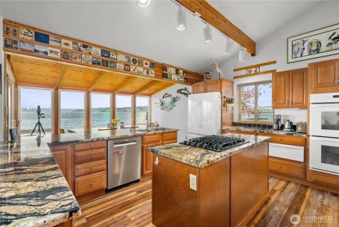 31823 S Bridge Way NE Poulsbo WA 98370