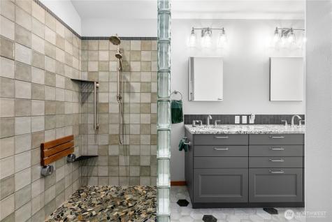 31823 S Bridge Way NE Poulsbo WA 98370