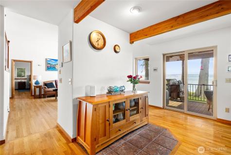 31823 S Bridge Way NE Poulsbo WA 98370