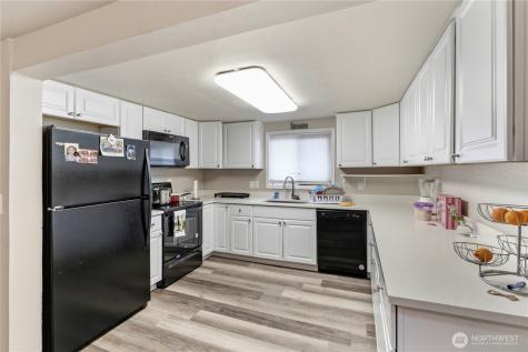 525 138th Street E Tacoma WA 98445