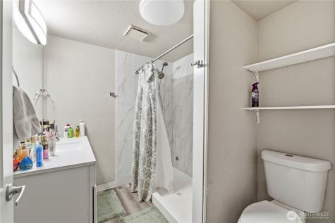 525 138th Street E Tacoma WA 98445