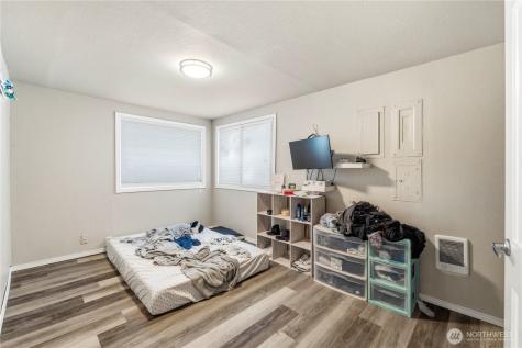 525 138th Street E Tacoma WA 98445
