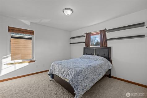 4322 25th Street SE Puyallup WA 98374
