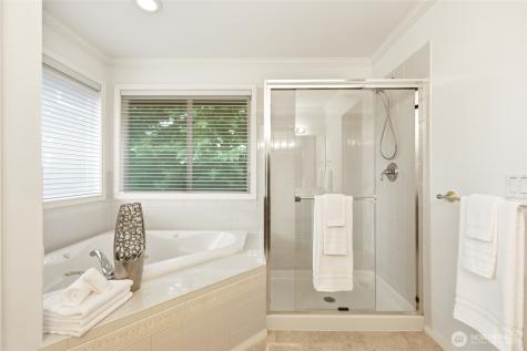 20037 139th Way SE Kent WA 98042