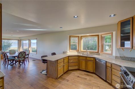 17600 Sandridge Road Long Beach WA 98631