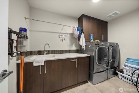 10351 SE 8th Street Bellevue WA 98004