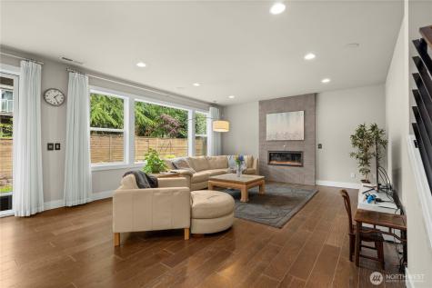 10351 SE 8th Street Bellevue WA 98004