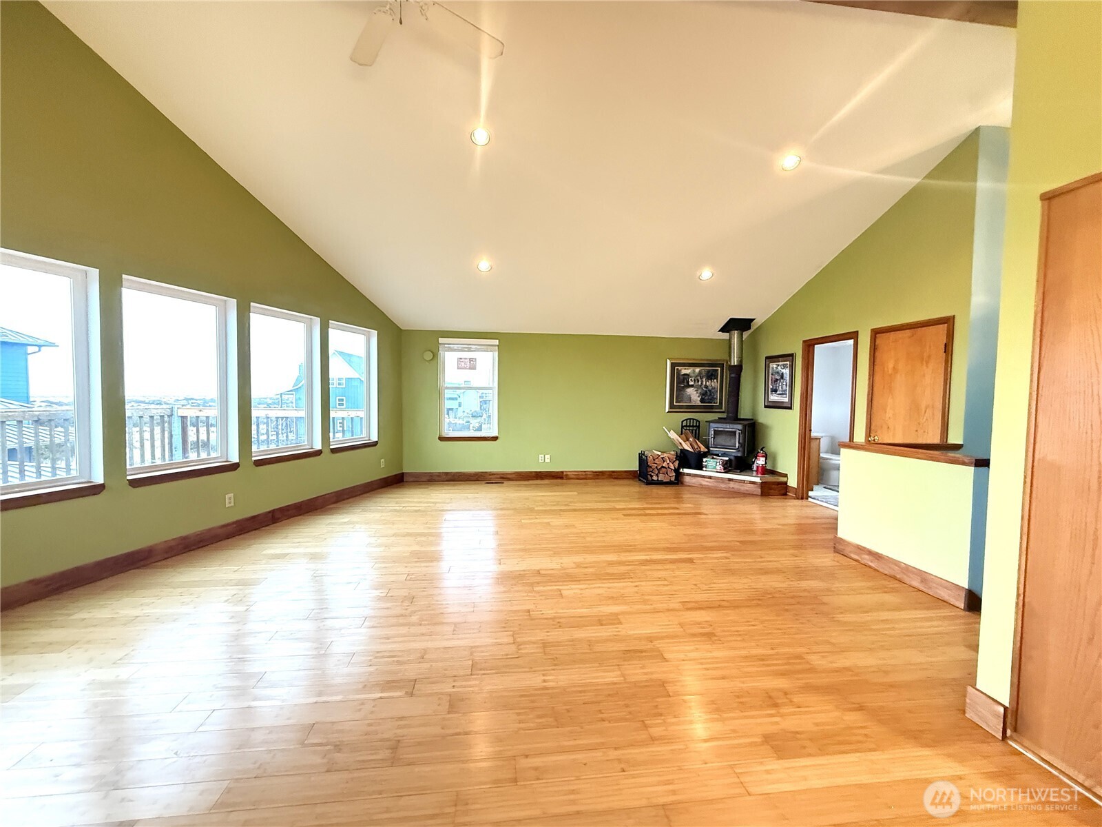 1083 Ocean Shores Boulevard SW Ocean Shores WA 98569