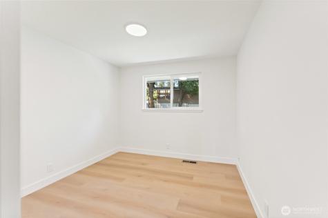 12215 SE 35th Street Bellevue WA 98006