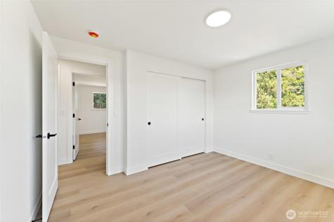 12215 SE 35th Street Bellevue WA 98006
