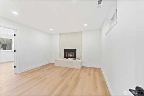 12215 SE 35th Street Bellevue WA 98006