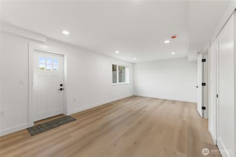 12215 SE 35th Street Bellevue WA 98006