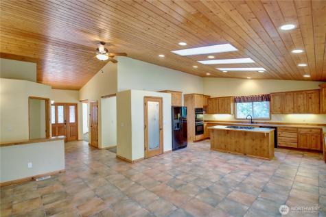 5707 316th Street NW Stanwood WA 98292