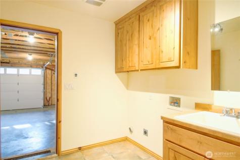 5707 316th Street NW Stanwood WA 98292