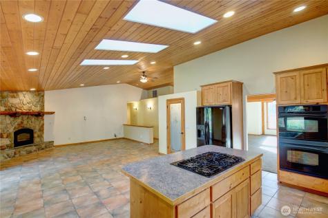 5707 316th Street NW Stanwood WA 98292