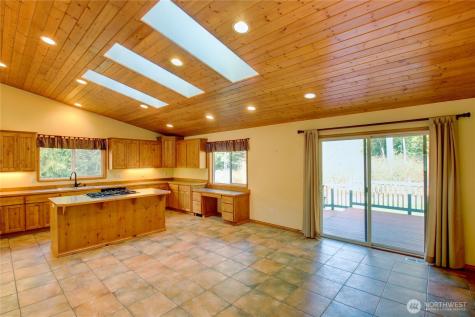 5707 316th Street NW Stanwood WA 98292