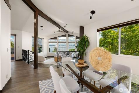 10847 Bill Point Bluff NE Bainbridge Island WA 98110