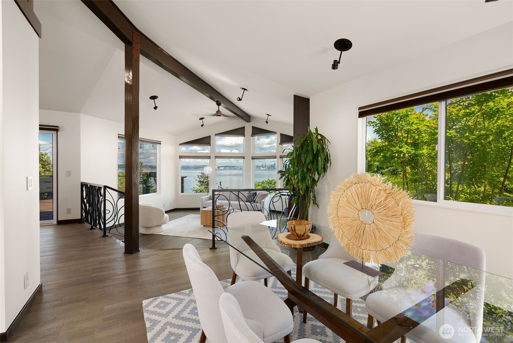 10847 Bill Point Bluff NE Bainbridge Island WA 98110