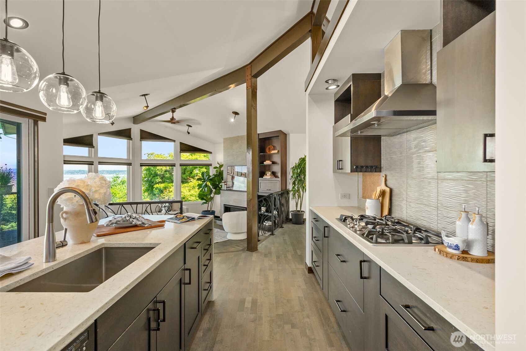 10847 Bill Point Bluff NE Bainbridge Island WA 98110