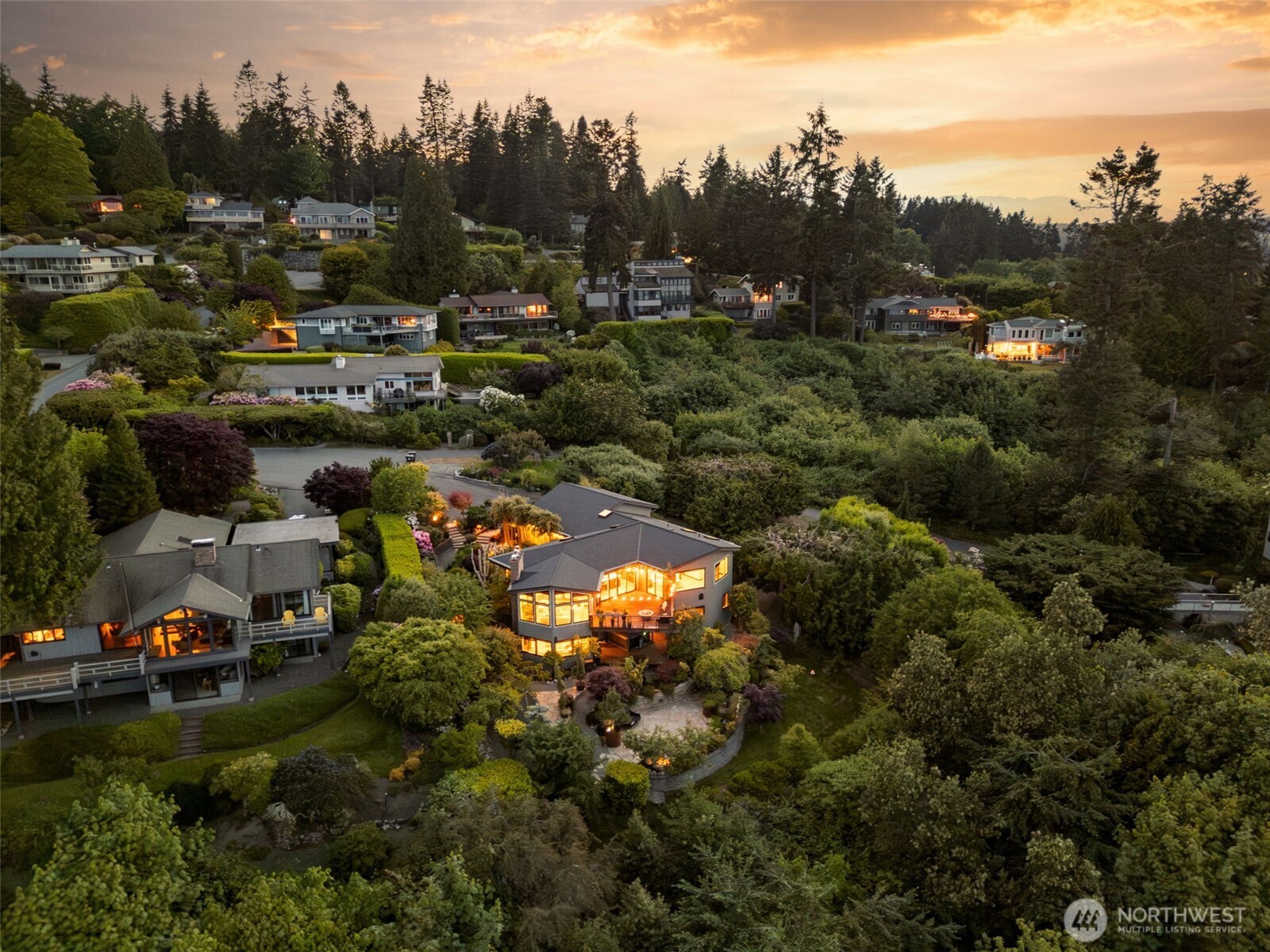 10847 Bill Point Bluff NE Bainbridge Island WA 98110