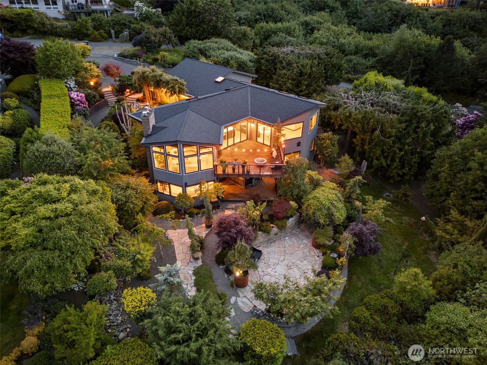 10847 Bill Point Bluff NE Bainbridge Island WA 98110
