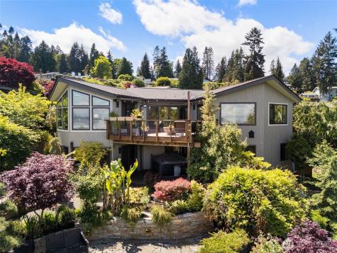 10847 Bill Point Bluff NE Bainbridge Island WA 98110