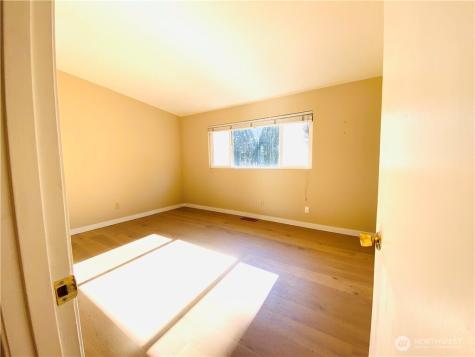 10231 NE 24th Street Bellevue WA 98004