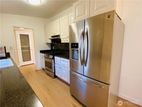 10231 NE 24th Street Bellevue WA 98004