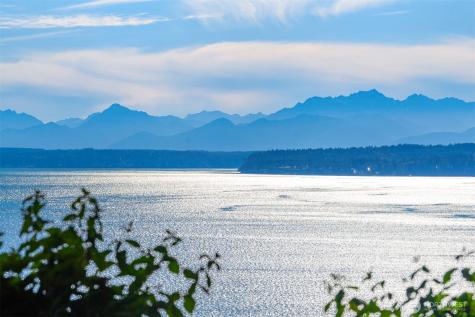 83 Olympic Drive NW Shoreline WA 98177