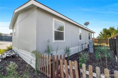 900 N Grape Drive Moses Lake WA 98837