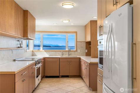16611 SW Maplewild Avenue Burien WA 98166