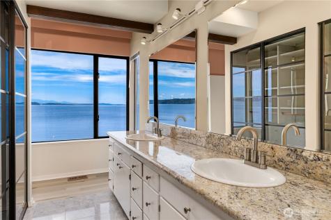 16611 SW Maplewild Avenue Burien WA 98166