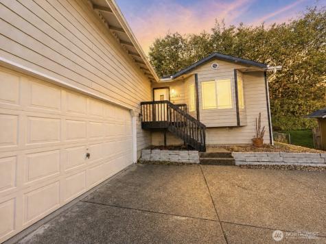 17425 Highland View Drive Arlington WA 98223