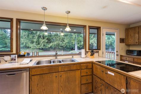 3547 Deer Park Road Port Angeles WA 98362