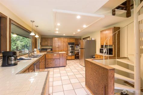 3547 Deer Park Road Port Angeles WA 98362